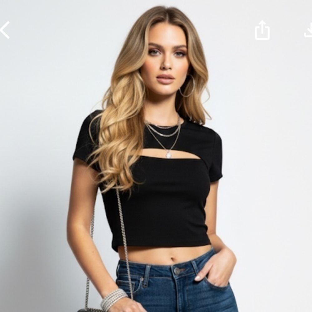 Black Crewneck Stretchy Cut-Out Crop Top Short Sleeves Extra Small